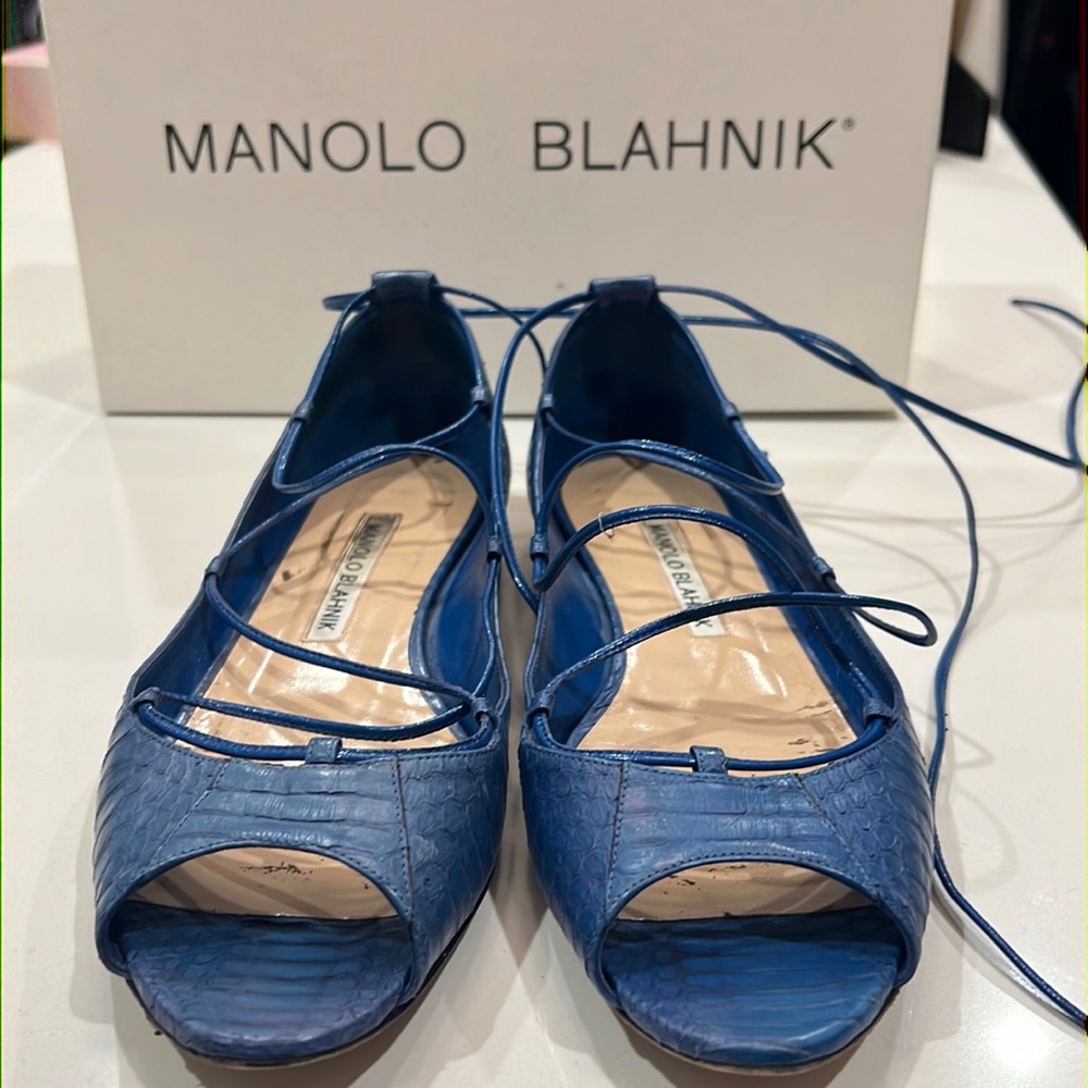 Manolo Blahnik open toe lace up flat size 6.5